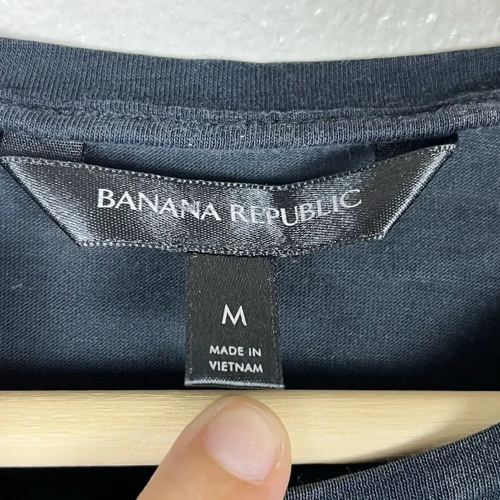 Banana Republic 100% Supima Cotton Black Crew Neck Tee Shirt Women’s M Soft